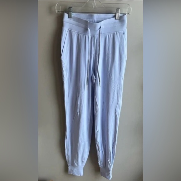 NWT Lululemon Ready to Rulu Jogger Crop - Picture 2 of 12